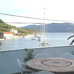 Mileva Apartamento Rava